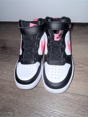 Nike Kids High-Top Sneakers in Black, White & Pink